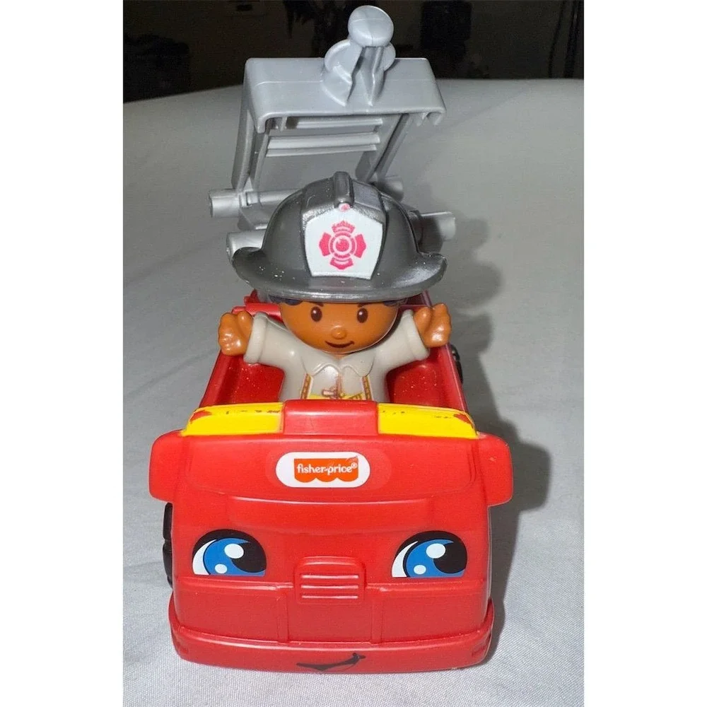 Fisher-Price Little People Fire Engine Truck with‎ Firefighter Figure